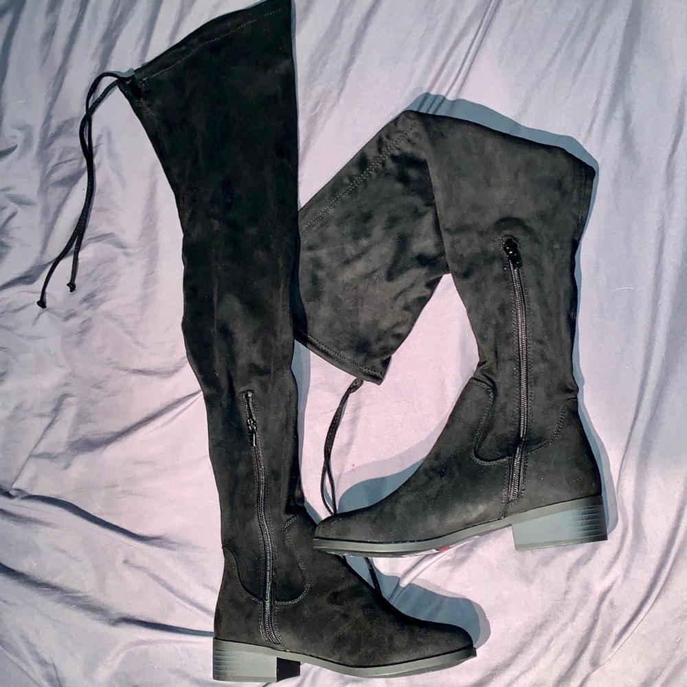 Black thigh boots *NEVER WORN*
